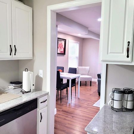 Apartment With Brand New Furniture And Large Parking West Seneca Exteriér fotografie