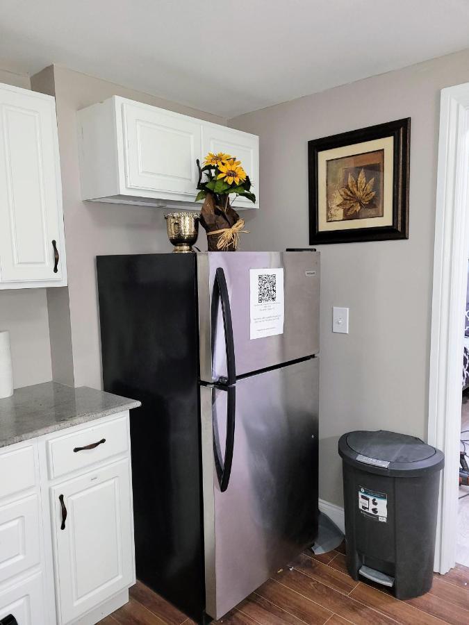 Apartment With Brand New Furniture And Large Parking West Seneca Exteriér fotografie