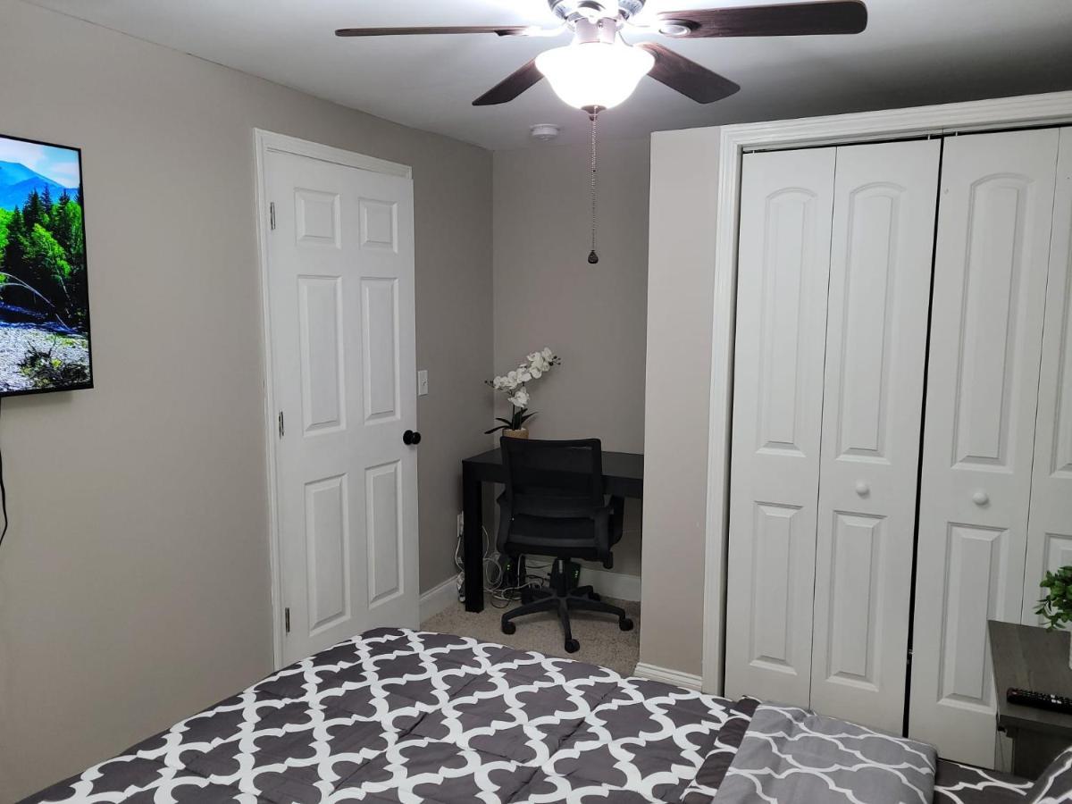 Apartment With Brand New Furniture And Large Parking West Seneca Exteriér fotografie