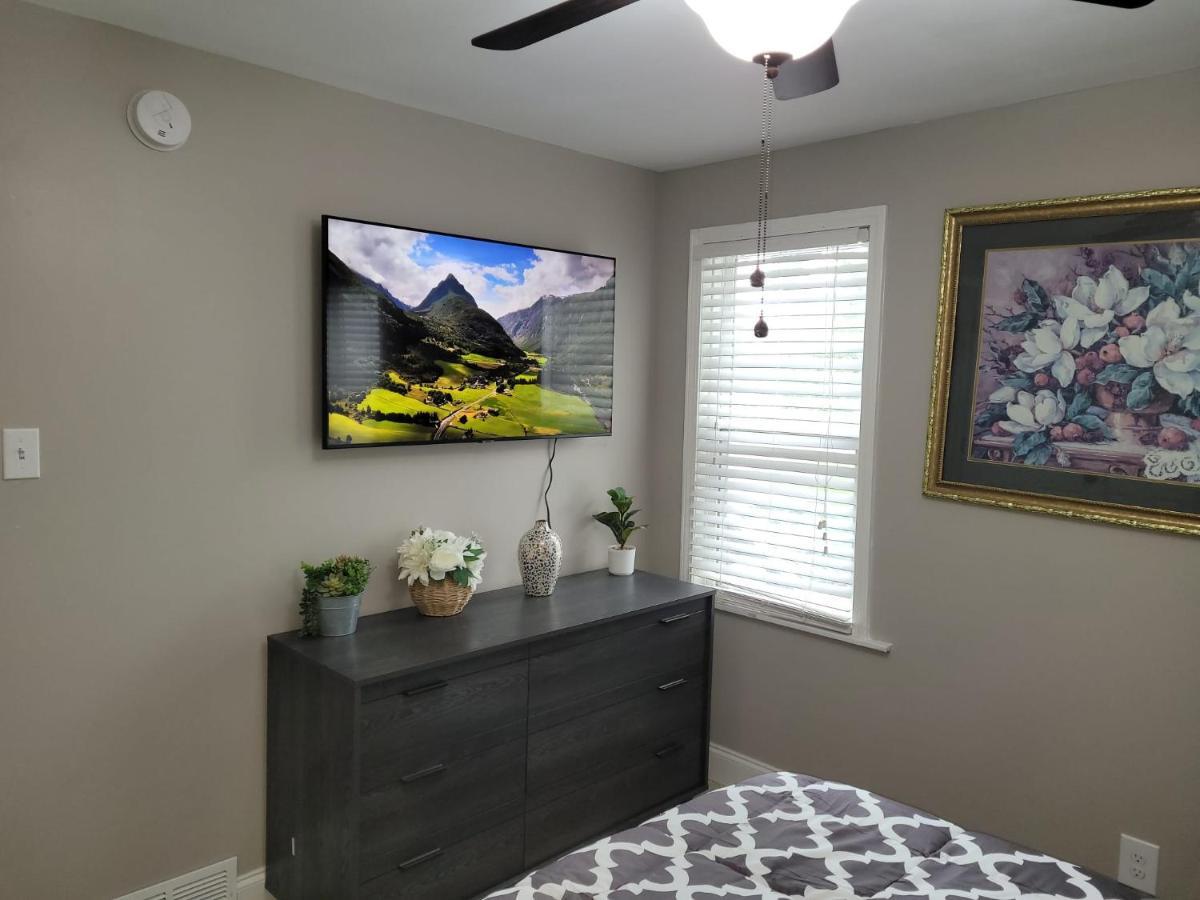 Apartment With Brand New Furniture And Large Parking West Seneca Exteriér fotografie