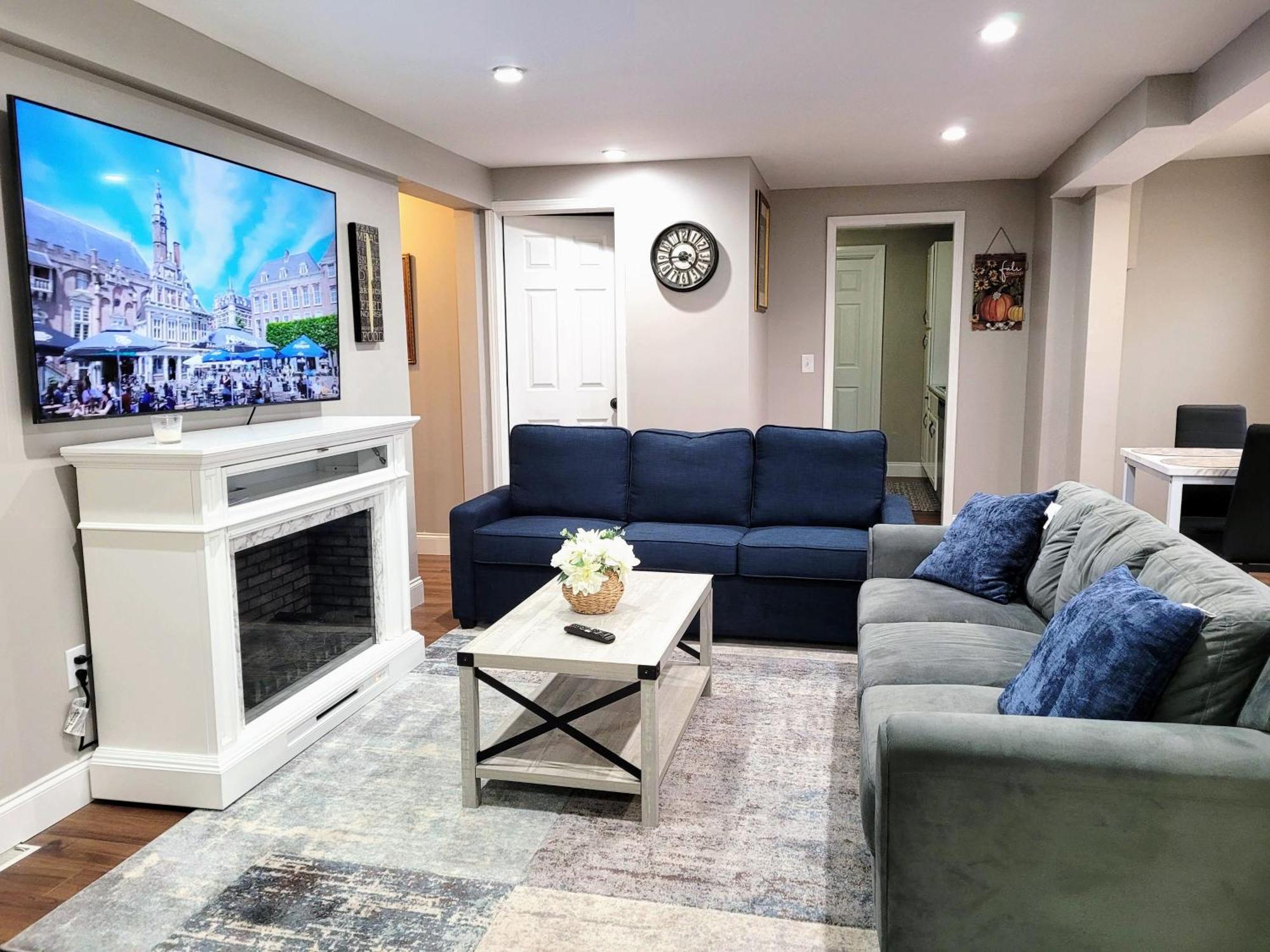 Apartment With Brand New Furniture And Large Parking West Seneca Exteriér fotografie